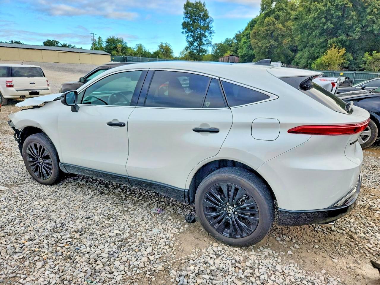 2024 TOYOTA VENZA NIGHTSHADE EDITION — снимка 2