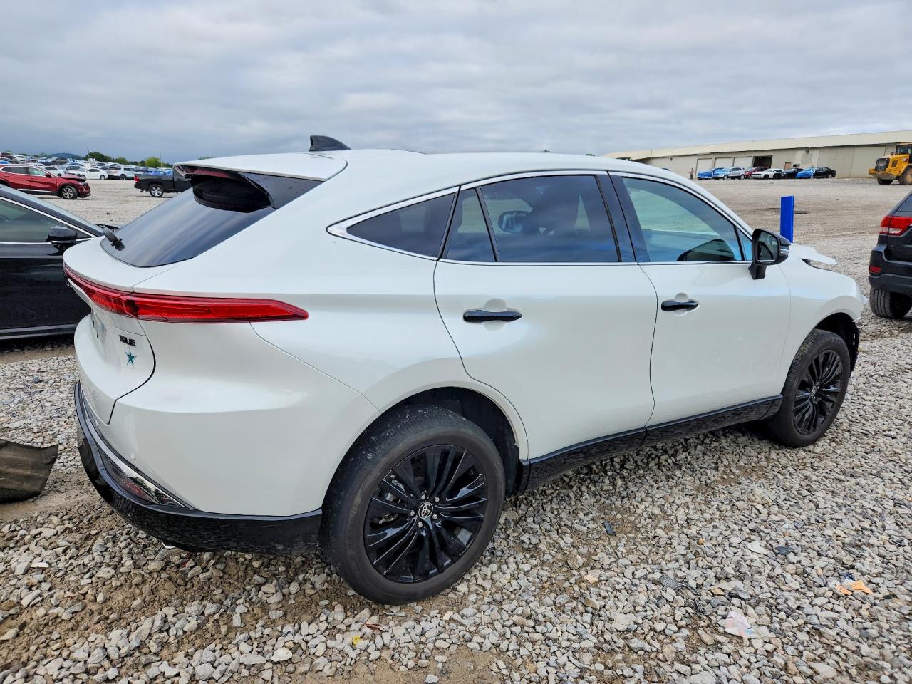 2024 TOYOTA VENZA NIGHTSHADE EDITION — снимка 3