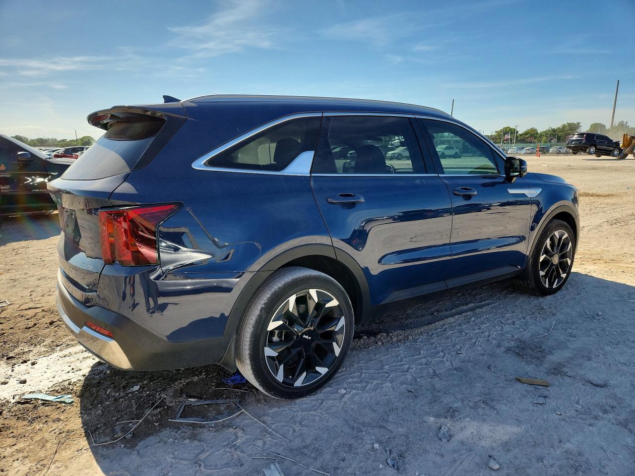 2025 KIA SORENTO SX — снимка 3