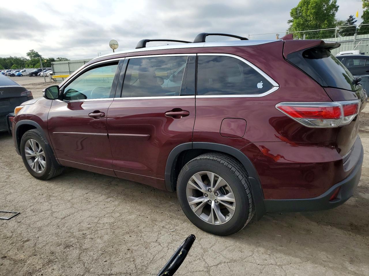 2015 TOYOTA HIGHLANDER XLE — снимка 2