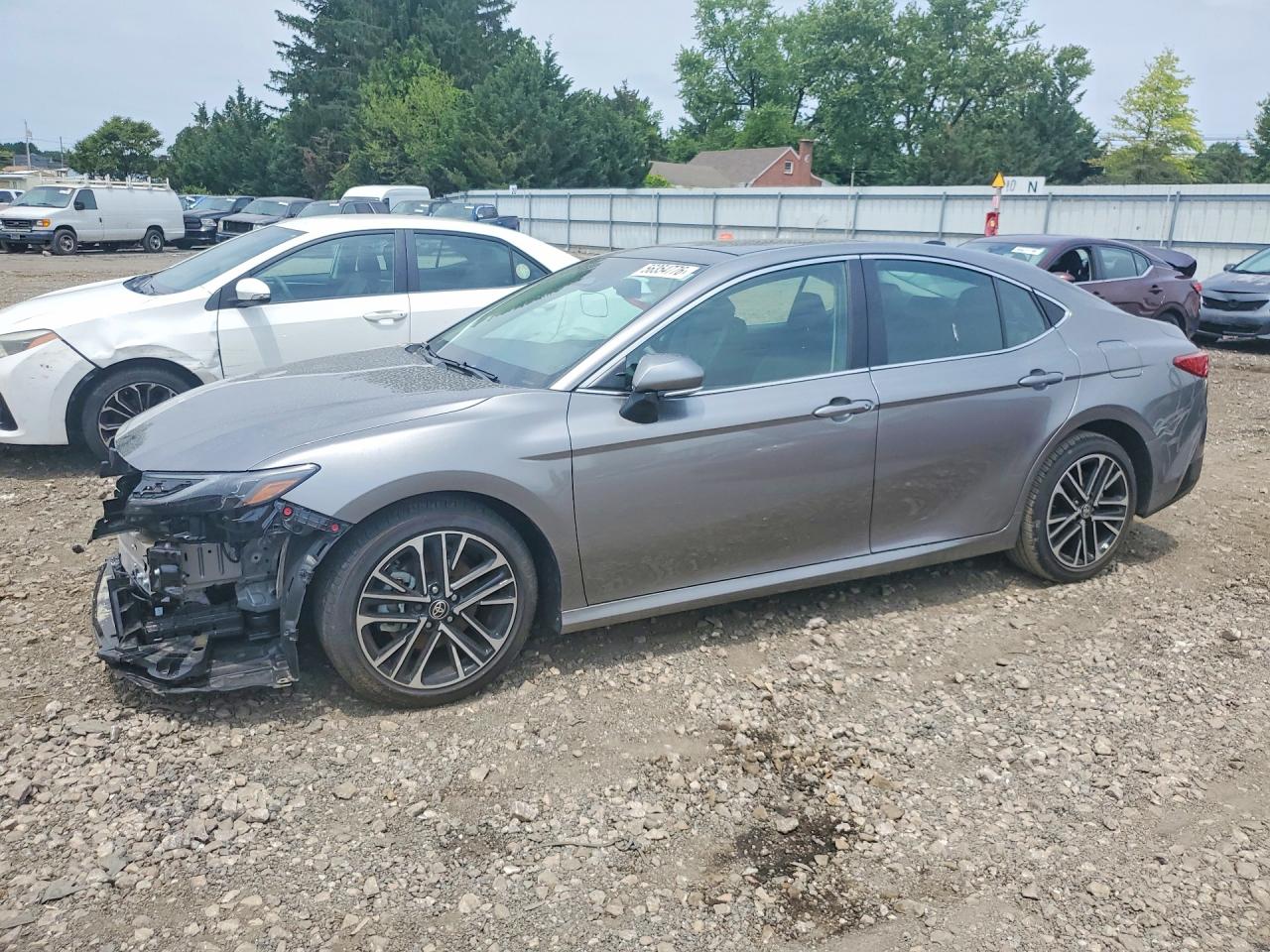 2025 TOYOTA CAMRY XLE
