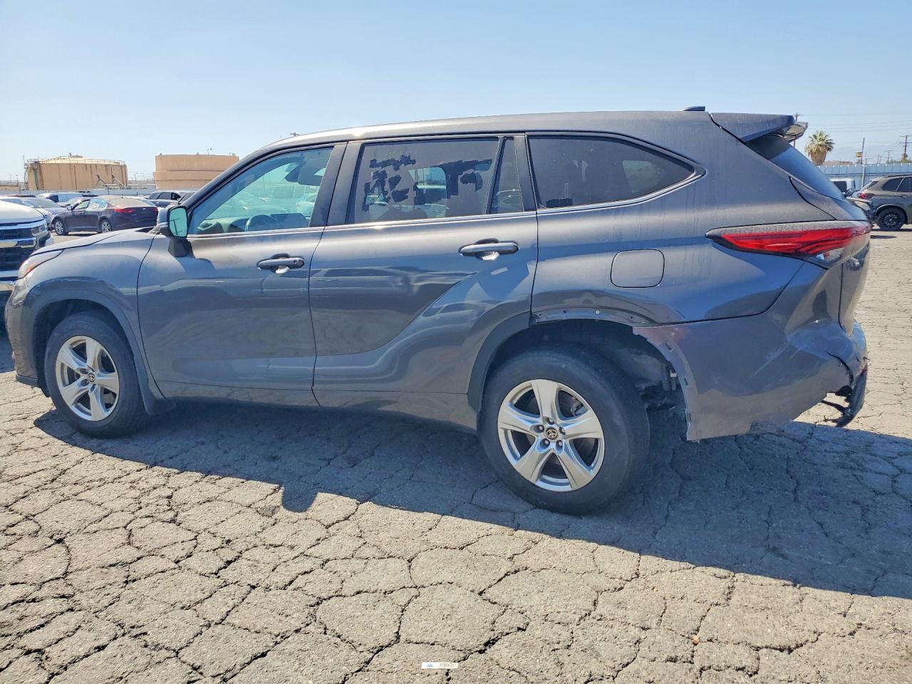 2023 TOYOTA HIGHLANDER LE — снимка 2