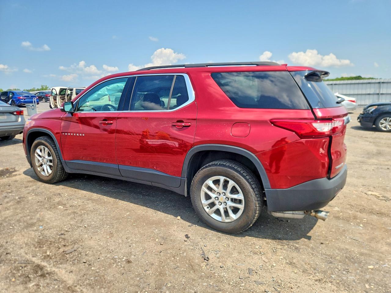 2020 CHEVROLET TRAVERSE LT — снимка 2