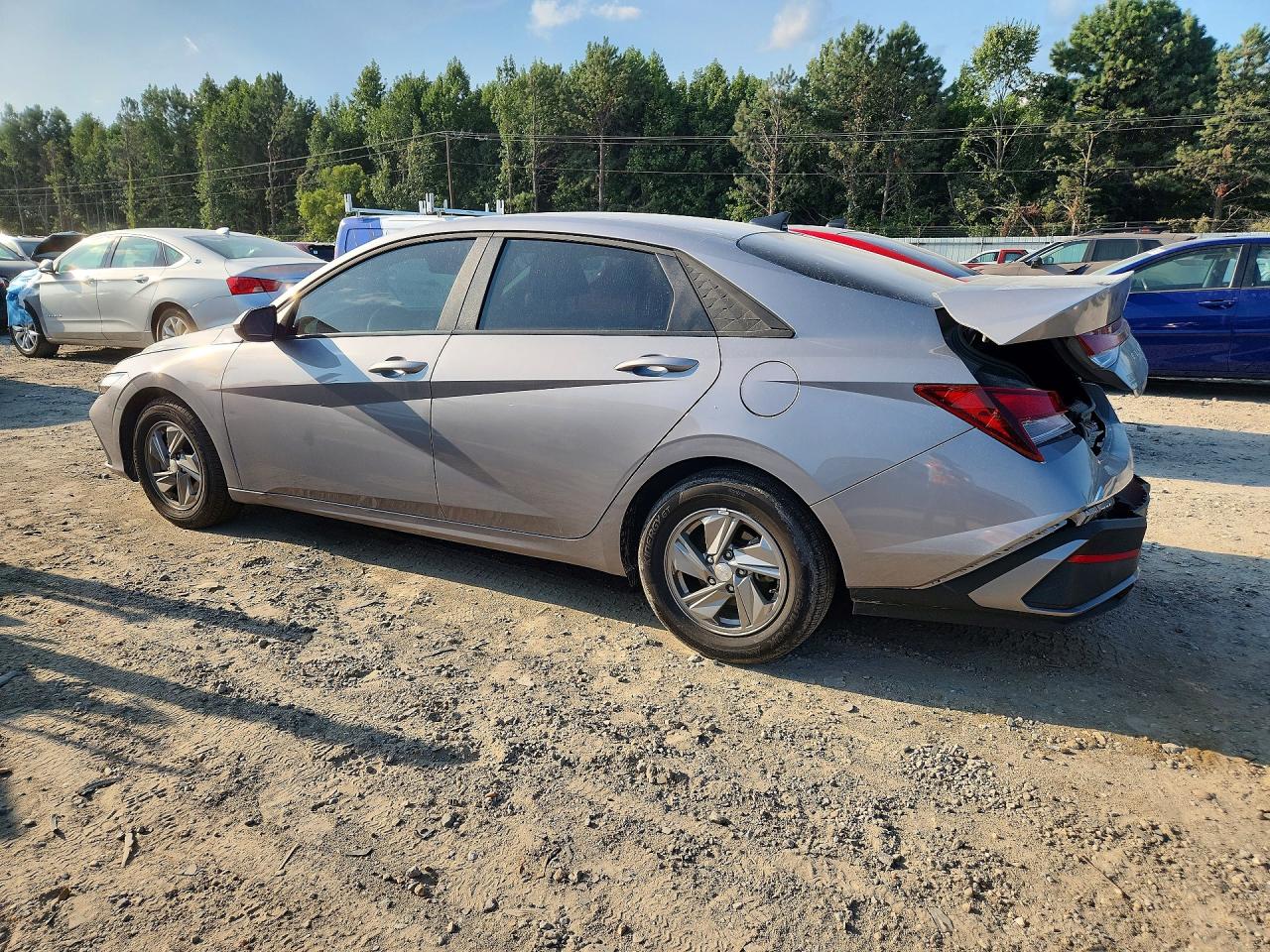 2025 HYUNDAI ELANTRA SE — снимка 2