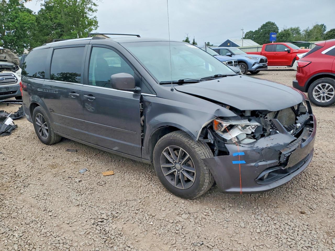2017 DODGE GRAND CARAVAN SXT — снимка 4