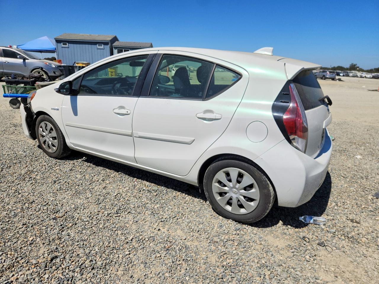 2016 TOYOTA PRIUS C TWO — снимка 2