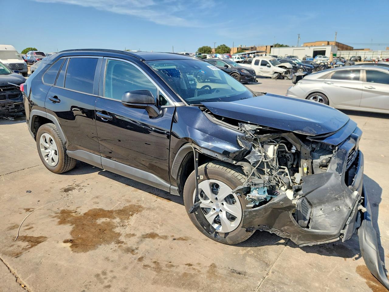 2021 TOYOTA RAV4 LE — снимка 4