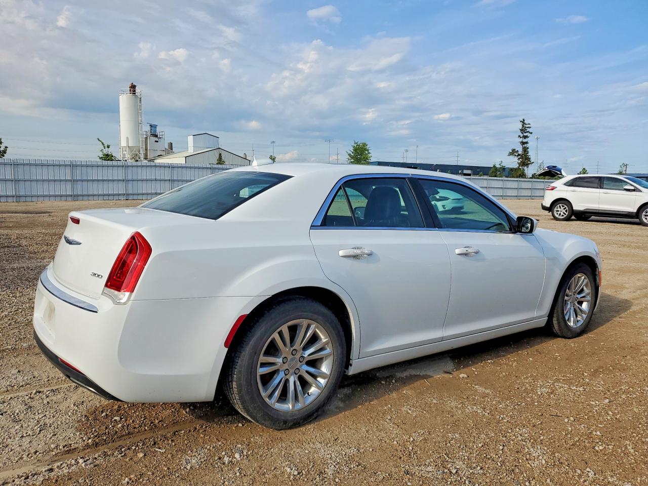2016 CHRYSLER 300 LIMITED — снимка 3