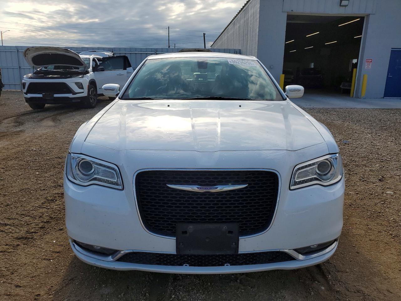 2016 CHRYSLER 300 LIMITED — снимка 5