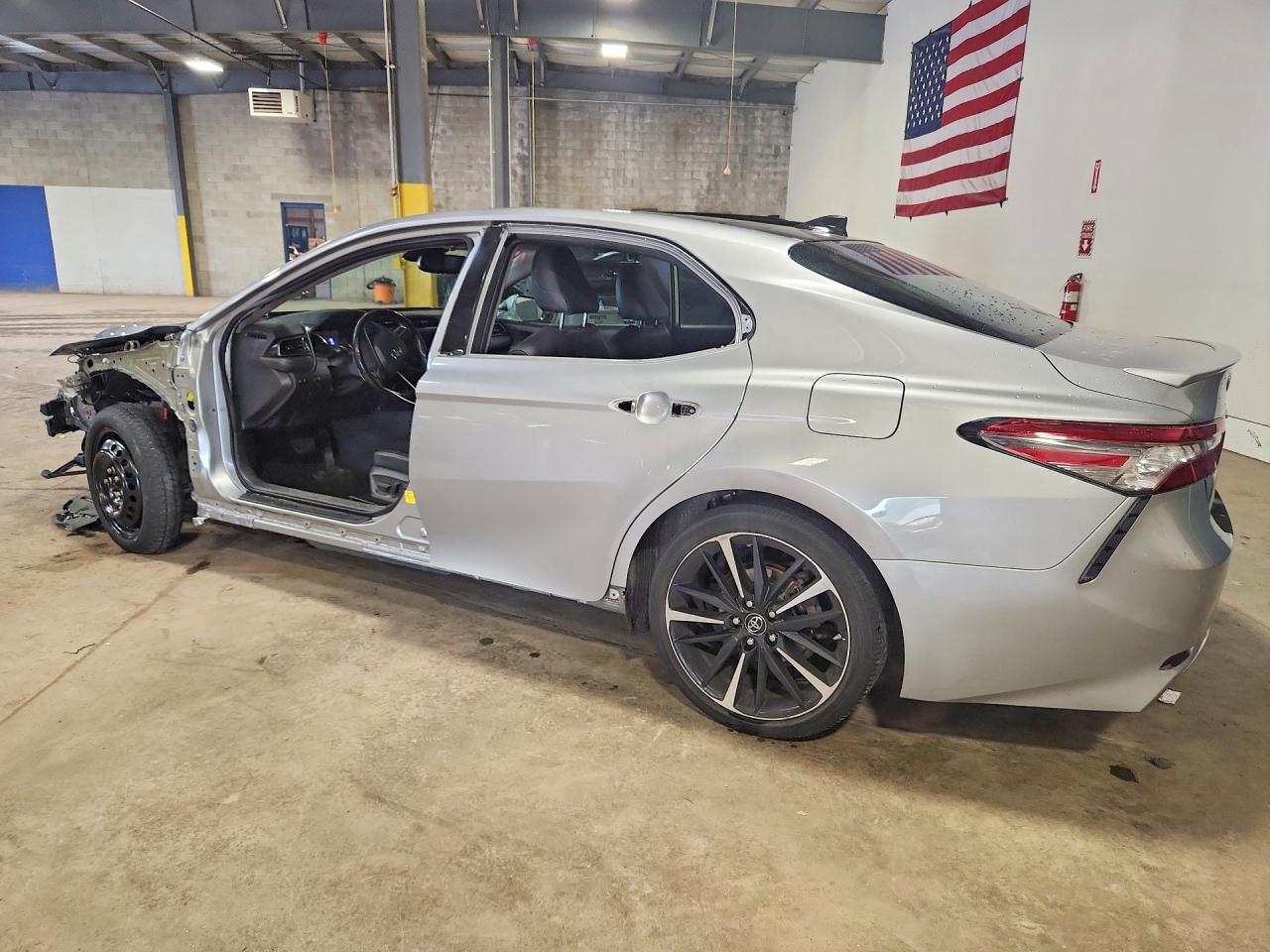 2019 TOYOTA CAMRY XSE — снимка 2