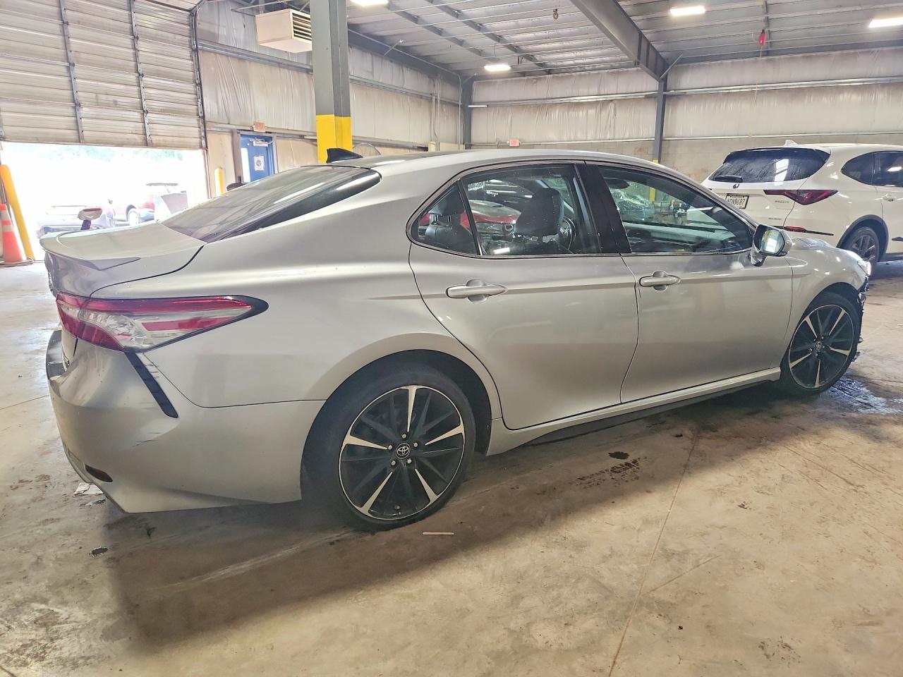 2019 TOYOTA CAMRY XSE — снимка 3