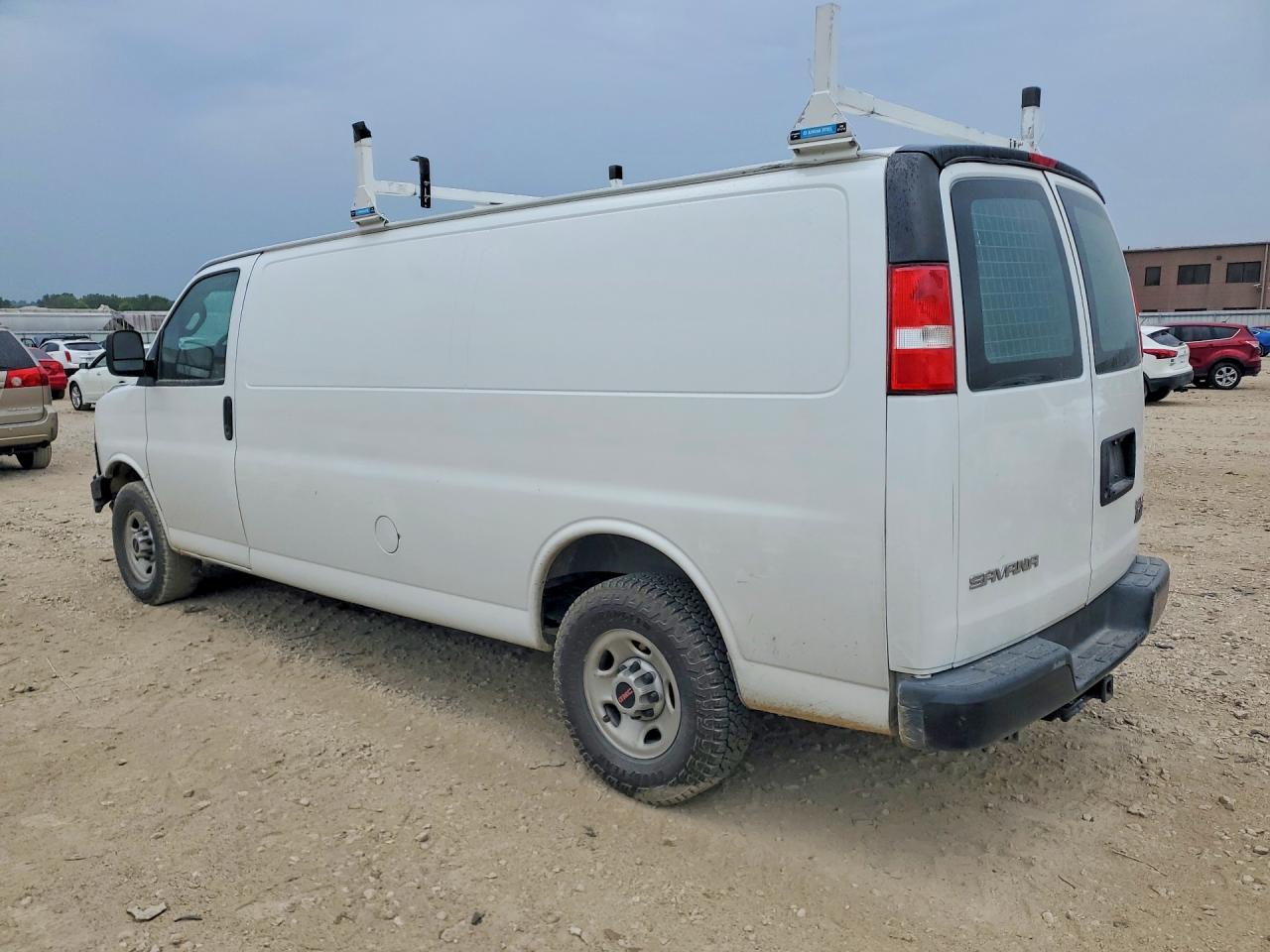 2020 GMC SAVANA G3500 — снимка 2