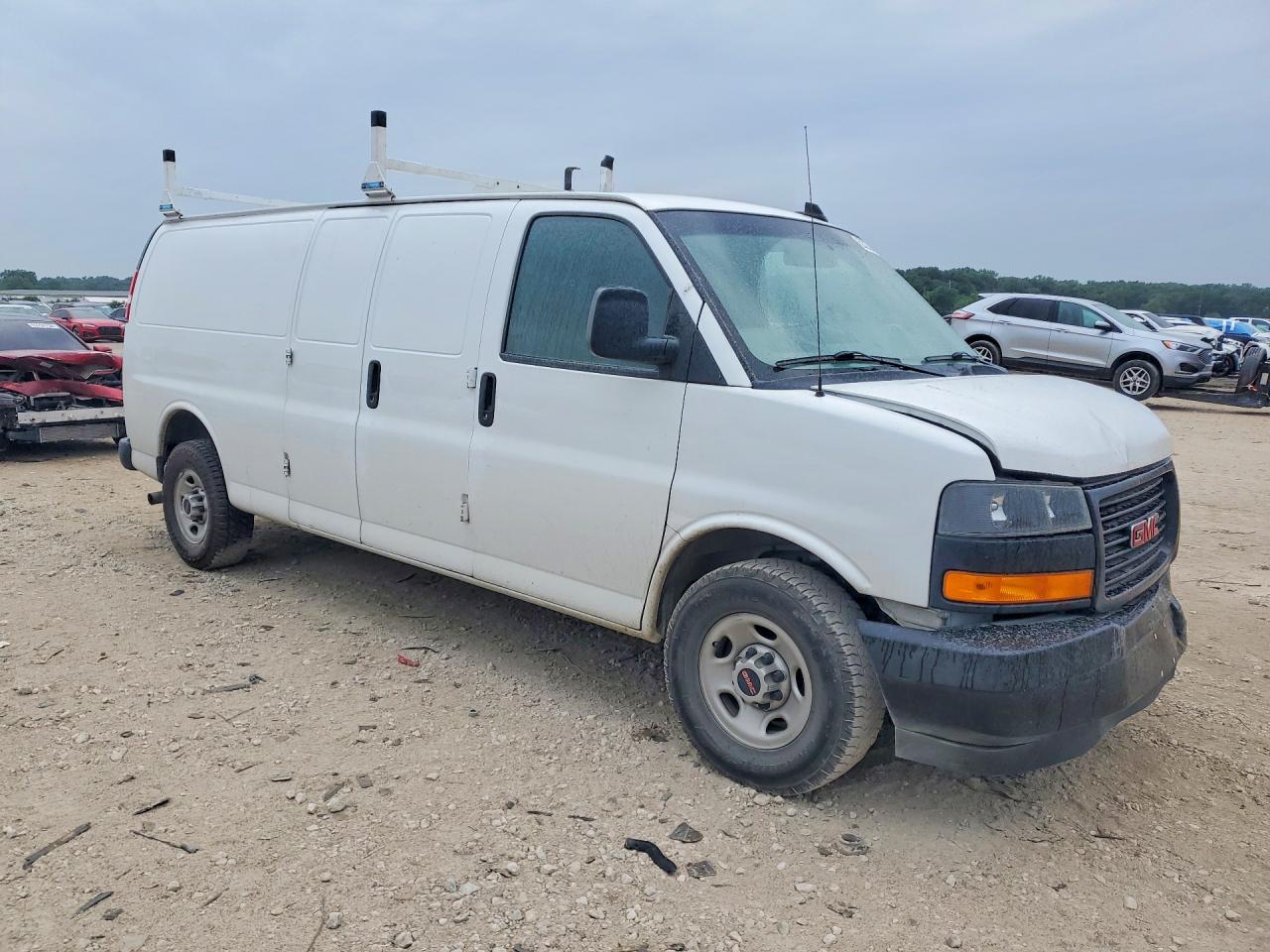 2020 GMC SAVANA G3500 — снимка 4
