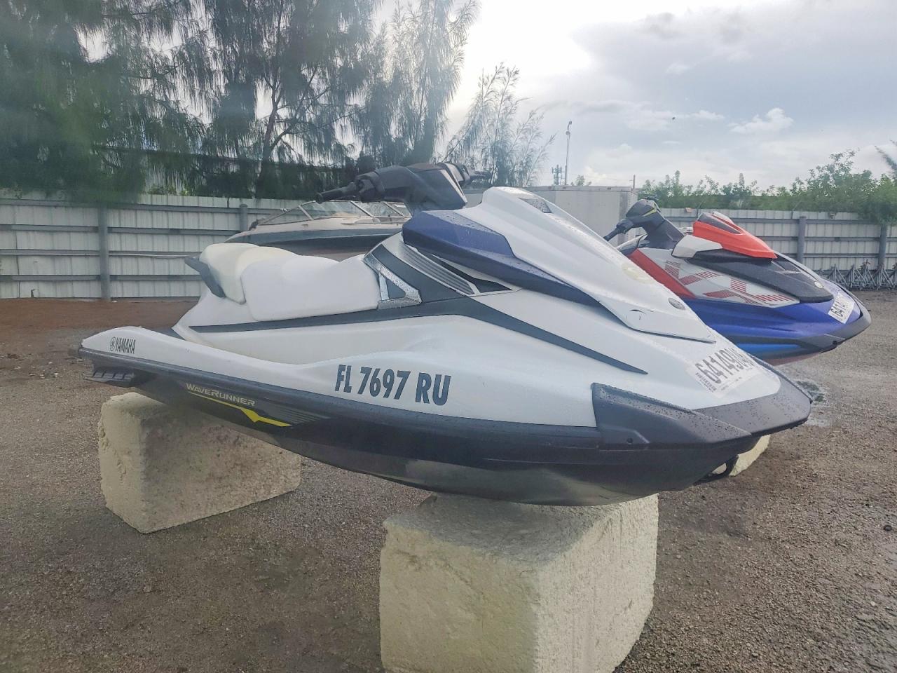2019 YAMAHA JET SKI