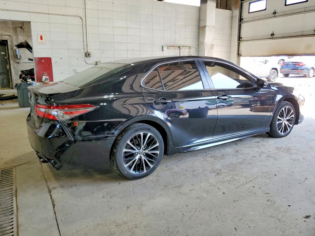 2018 TOYOTA CAMRY SE — снимка 3