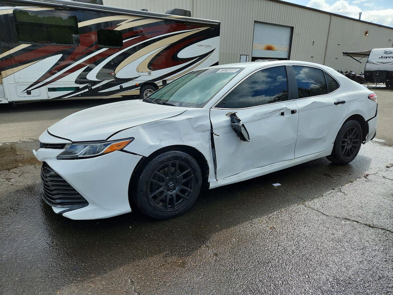 2018 TOYOTA CAMRY LE