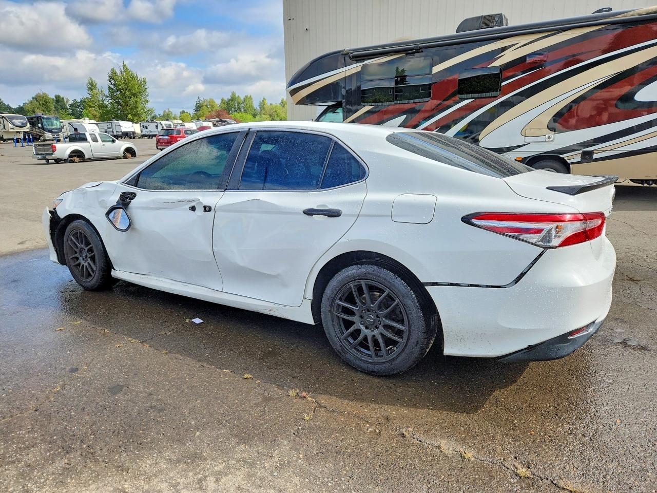 2018 TOYOTA CAMRY LE — снимка 2