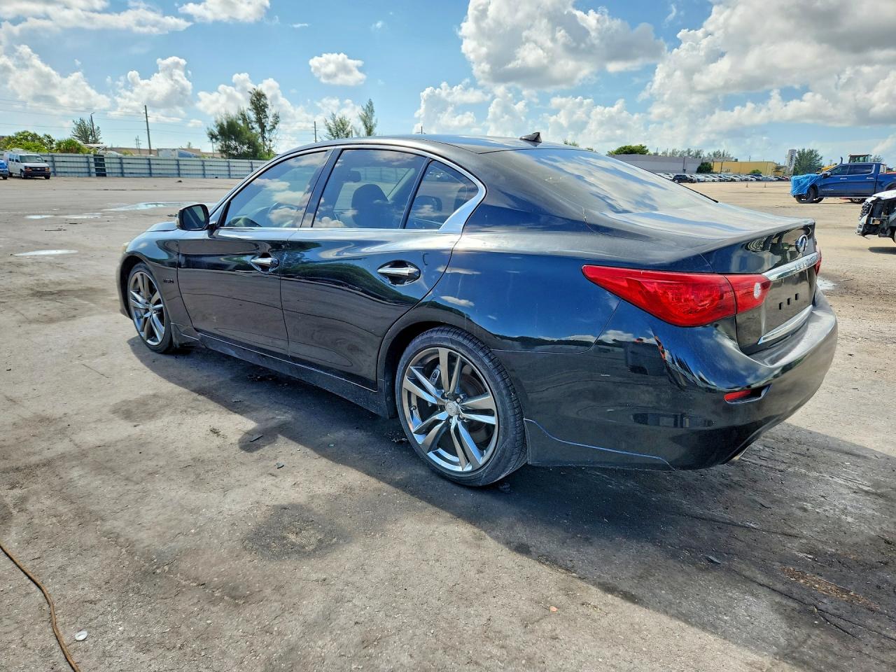 2015 INFINITI Q50 HYBRID PREMIUM — снимка 2