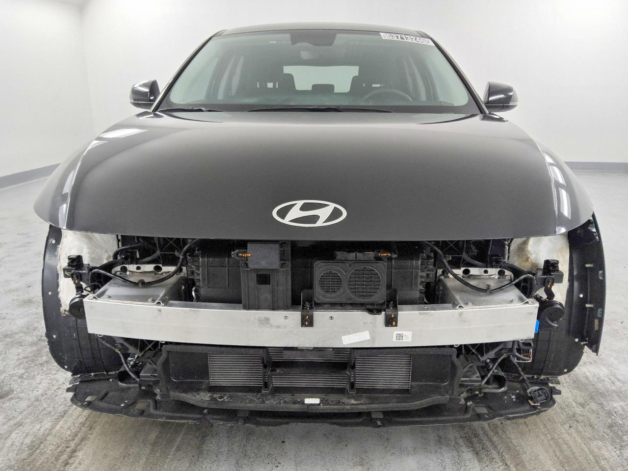 2025 HYUNDAI IONIQ 5 SE — снимка 5