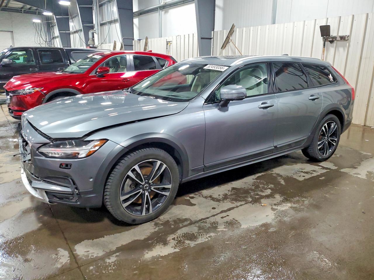 2019 VOLVO V90 CROSS COUNTRY T5 MOMENTUM