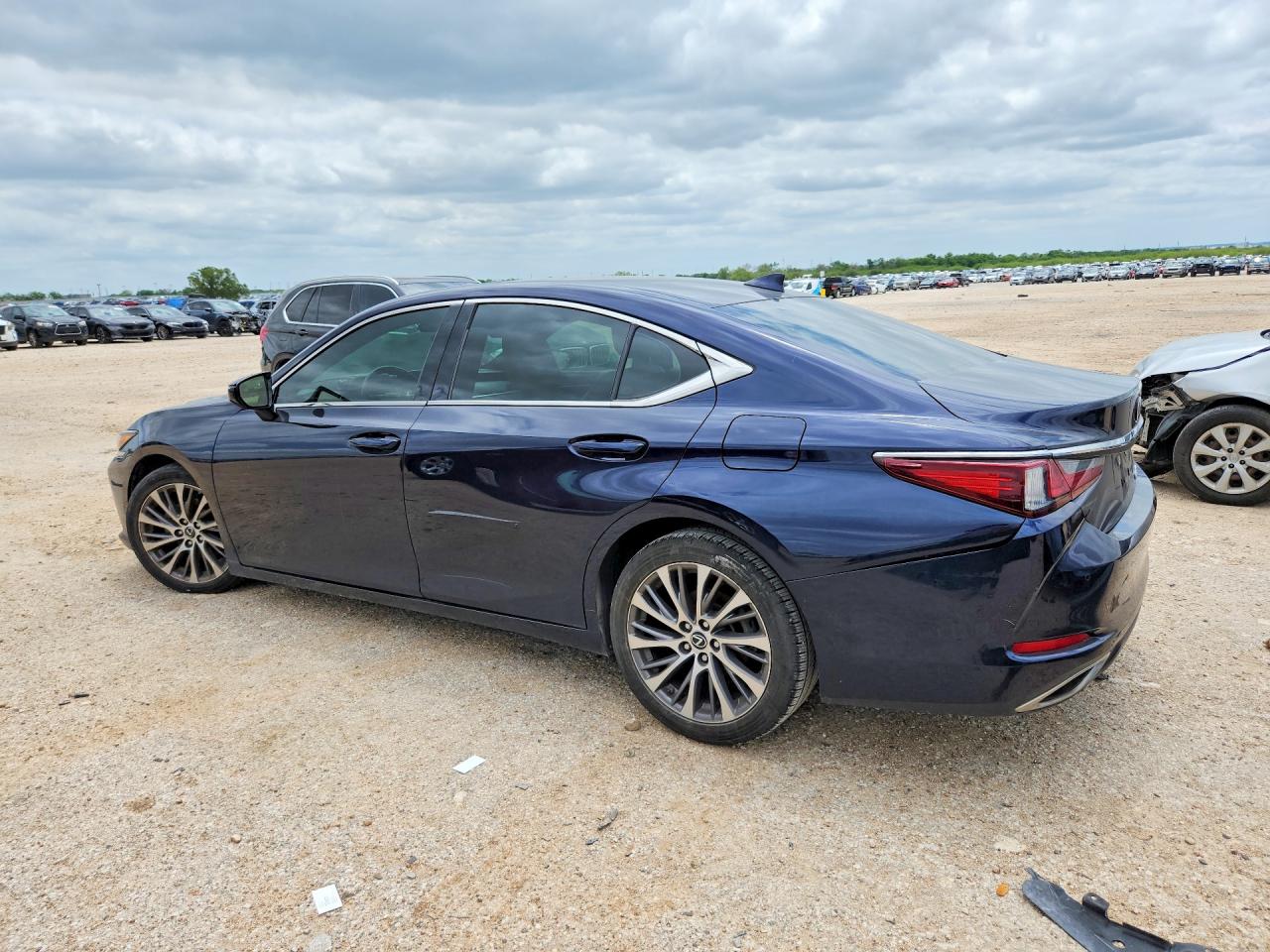 2019 LEXUS ES 350 — снимка 2