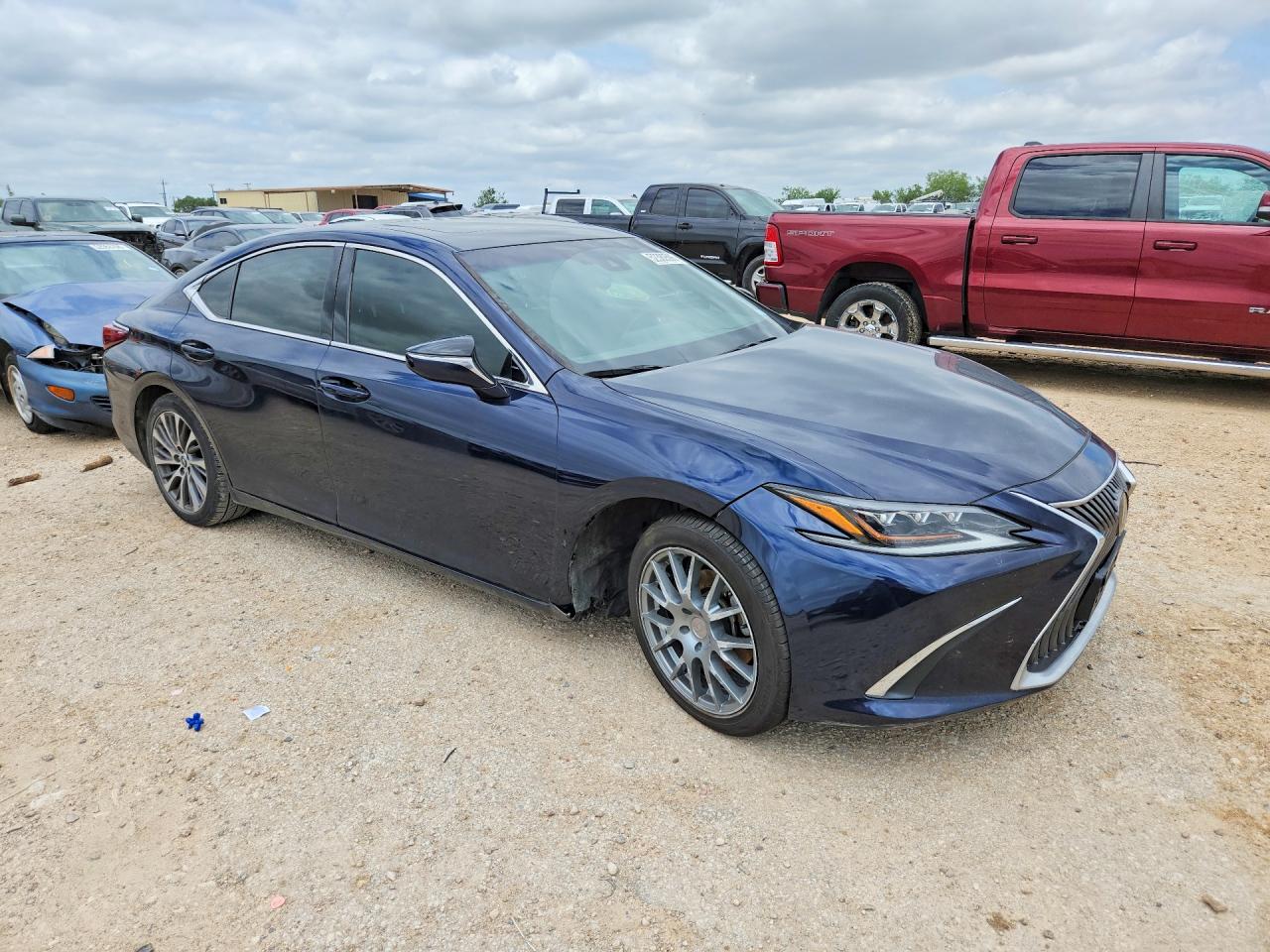 2019 LEXUS ES 350 — снимка 4