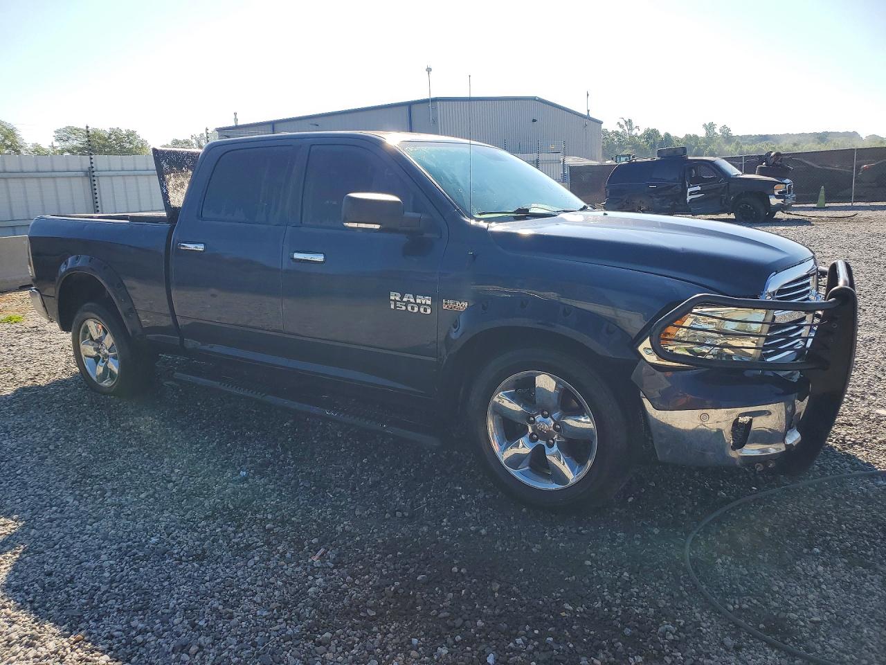 2017 RAM 1500 SLT — снимка 4