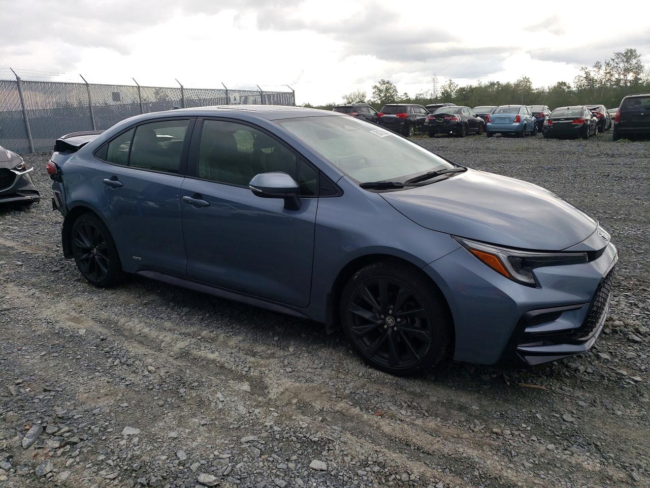 2025 TOYOTA COROLLA XSE — снимка 4