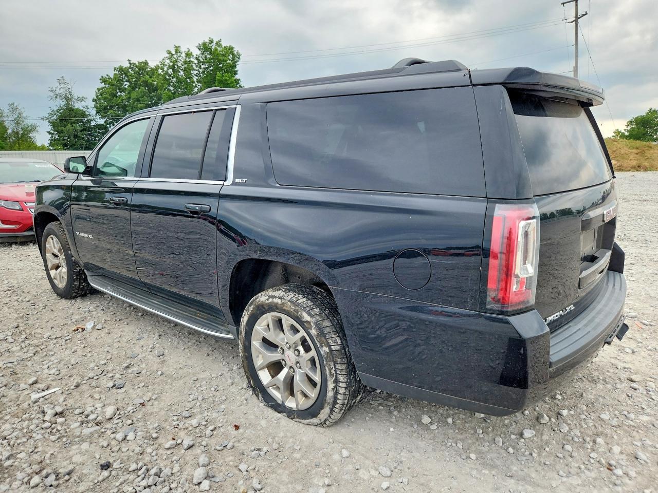 2016 GMC YUKON XL K1500 SLT — снимка 2