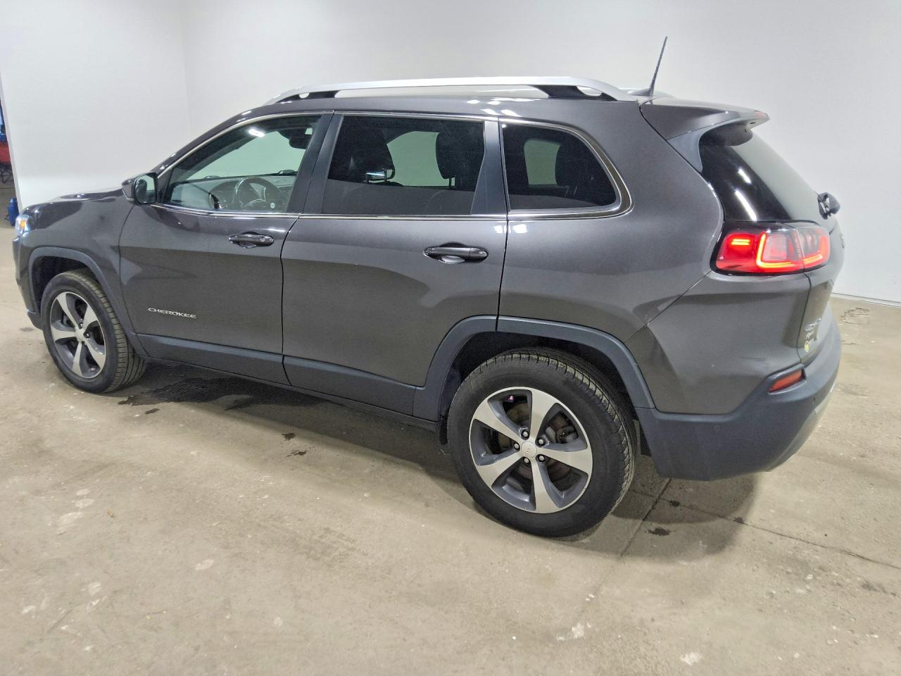 2019 JEEP CHEROKEE LIMITED — снимка 2