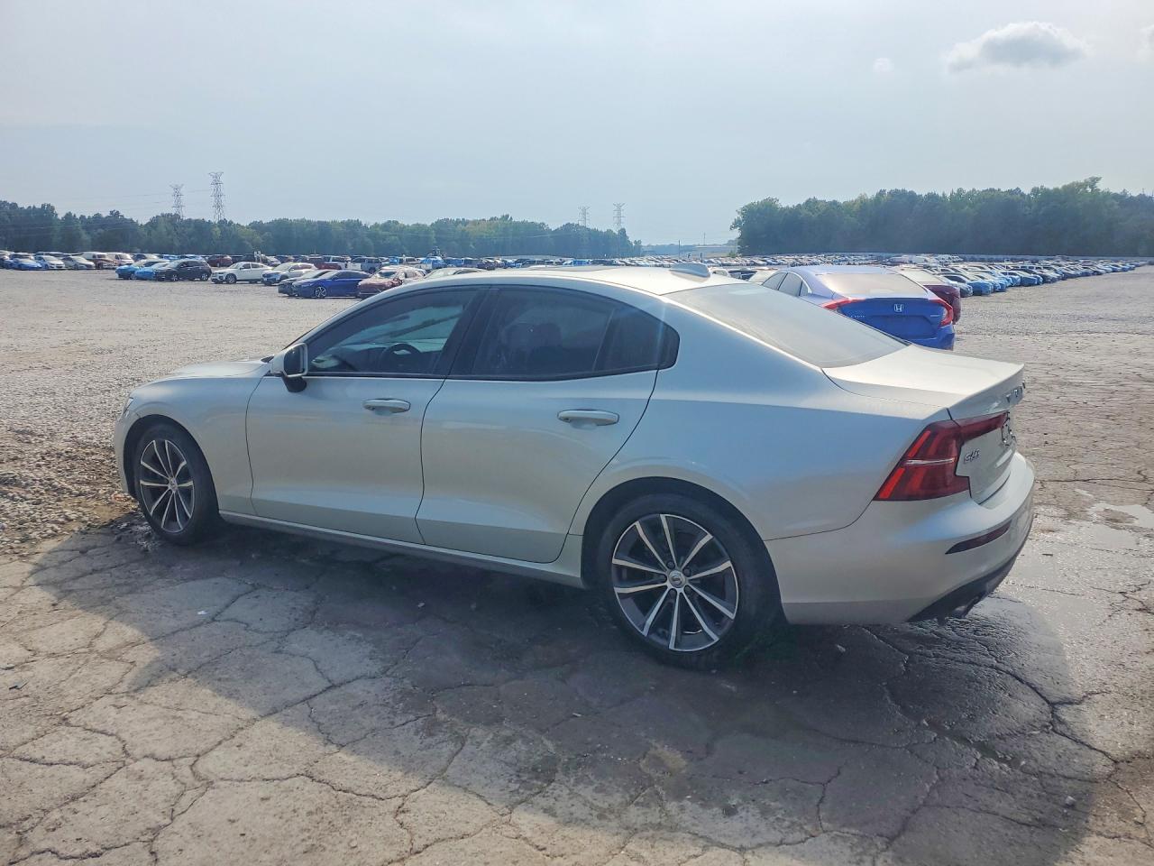 2021 VOLVO S60 T5 MOMENTUM — снимка 2