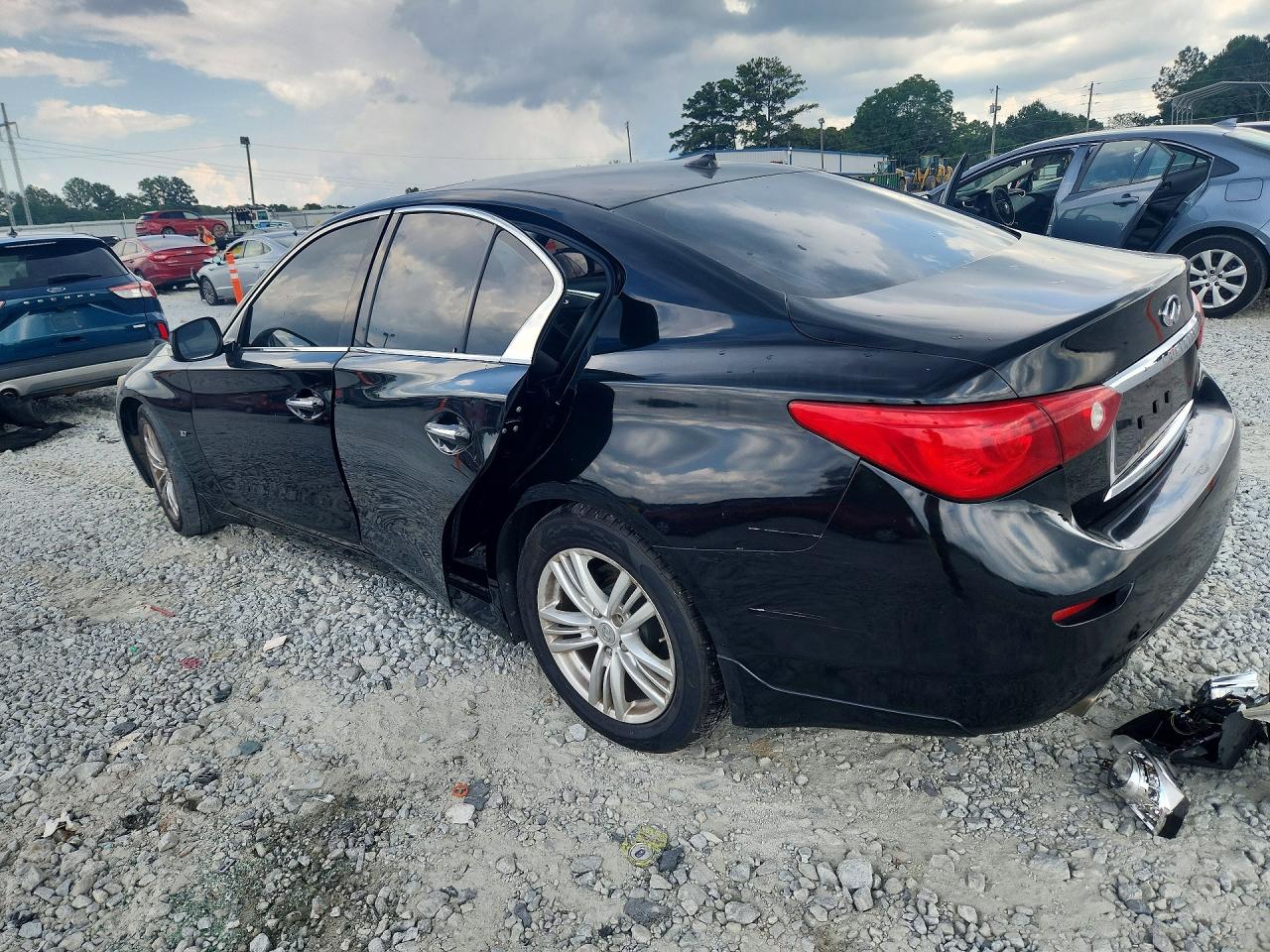 2015 INFINITI Q50 BASE — снимка 2