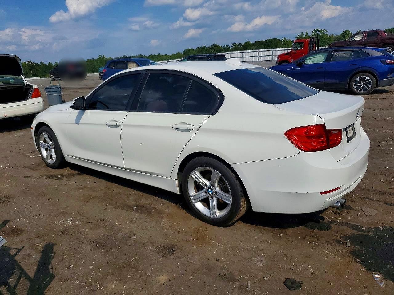 2013 BMW 328 I — снимка 2