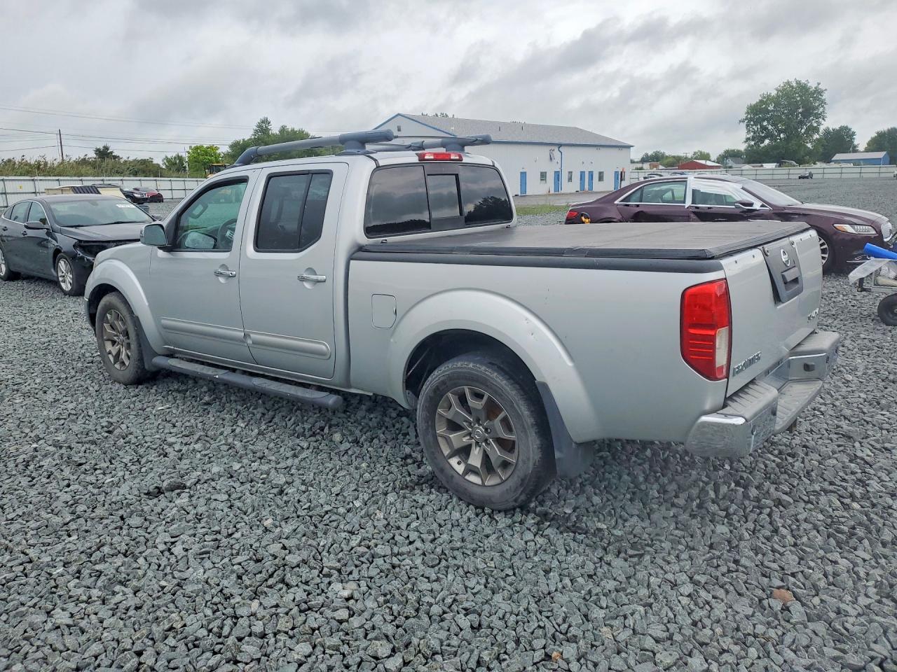 2015 NISSAN FRONTIER SV — снимка 2