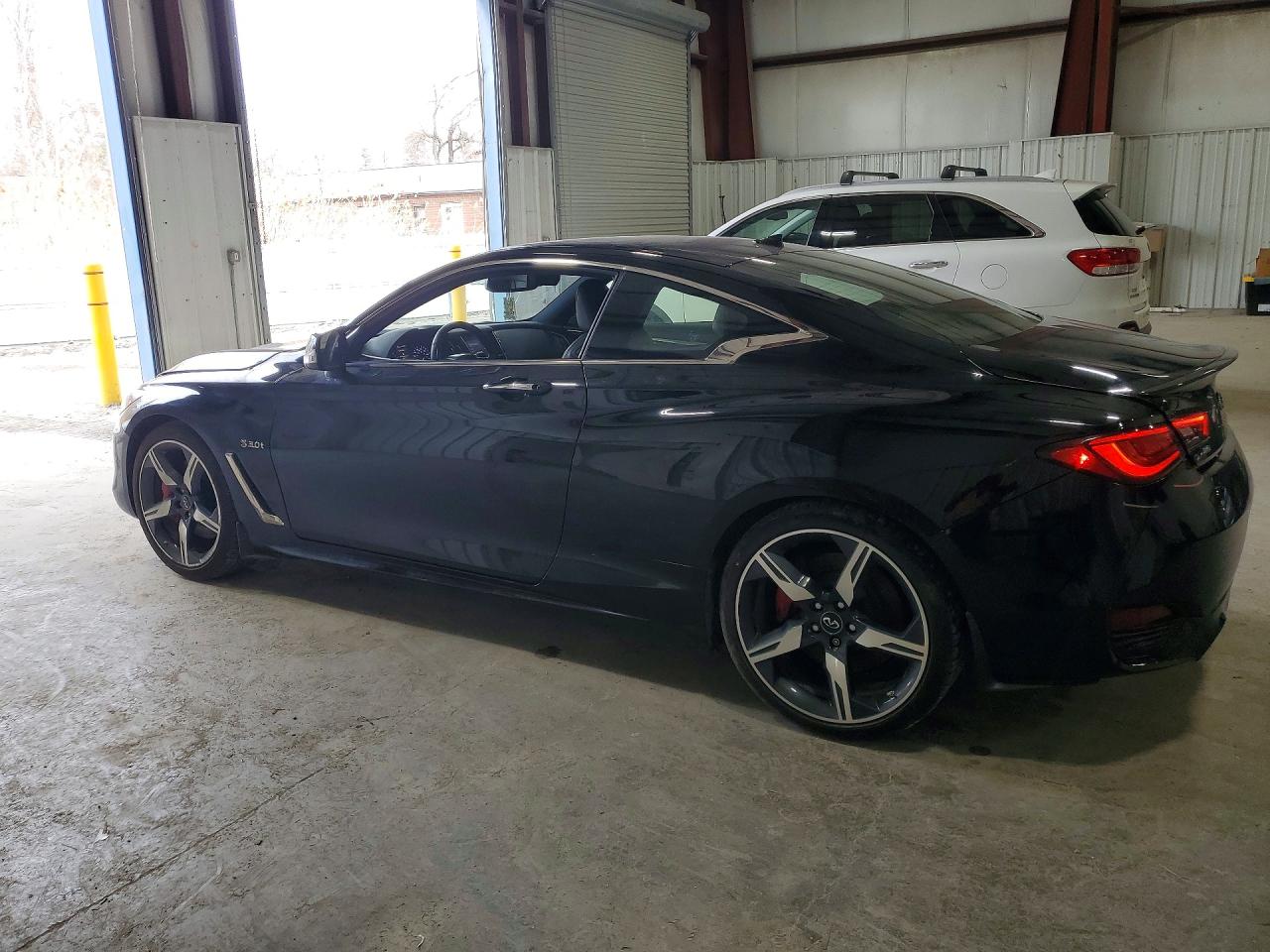 2018 INFINITI Q60 RED SPORT 400 — снимка 2