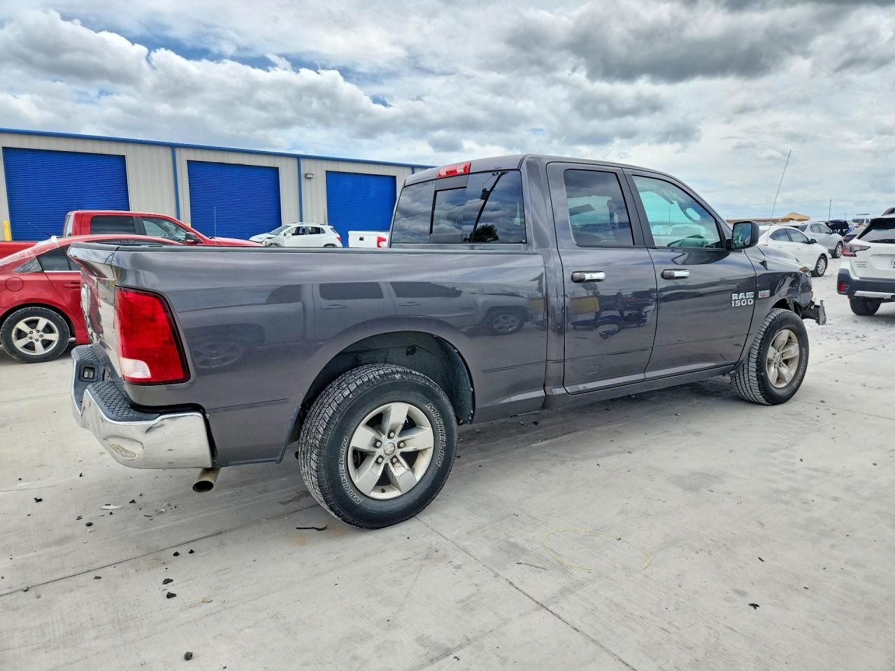 2017 RAM 1500 SLT — снимка 3