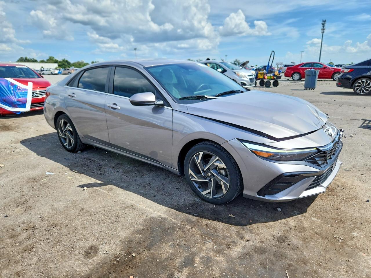 2025 HYUNDAI ELANTRA LIMITED — снимка 4