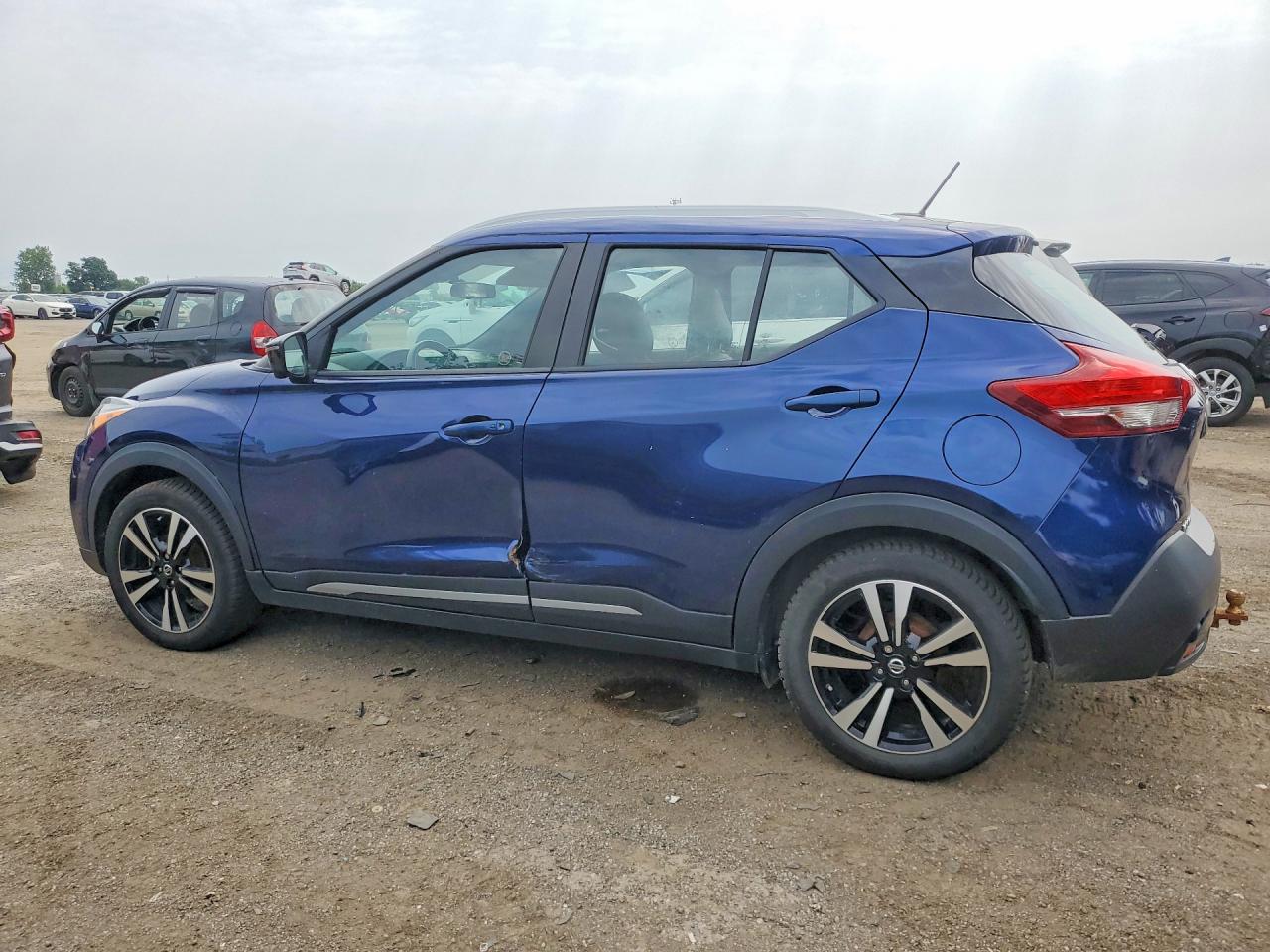 2019 NISSAN KICKS S — снимка 2