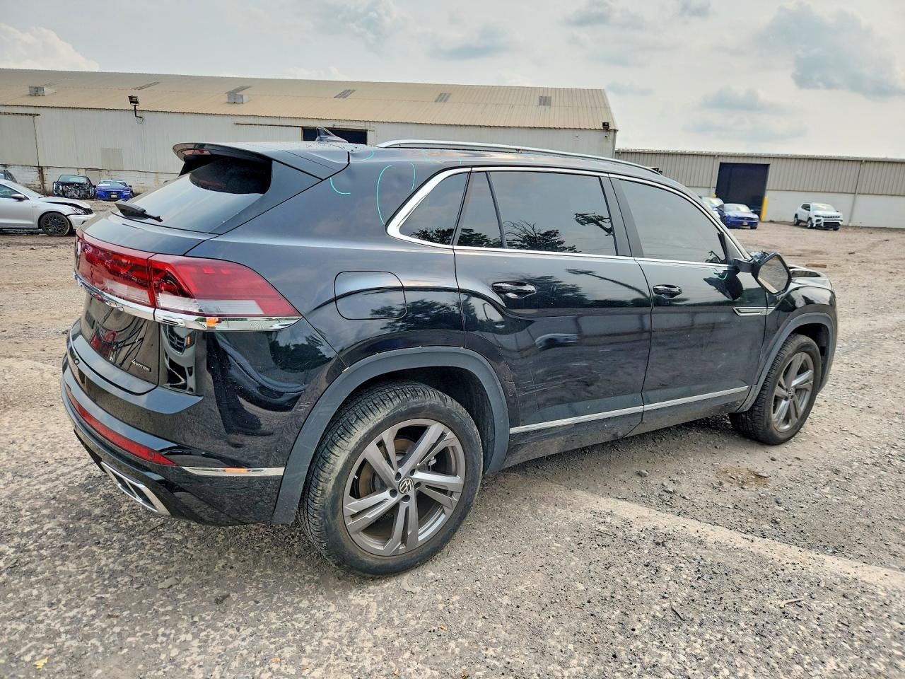 2024 VOLKSWAGEN ATLAS CROSS SPORT SEL R-LINE — снимка 3
