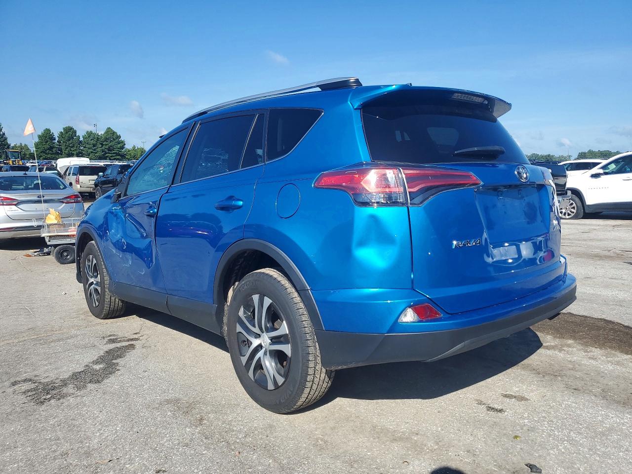 2016 TOYOTA RAV4 LE — снимка 2