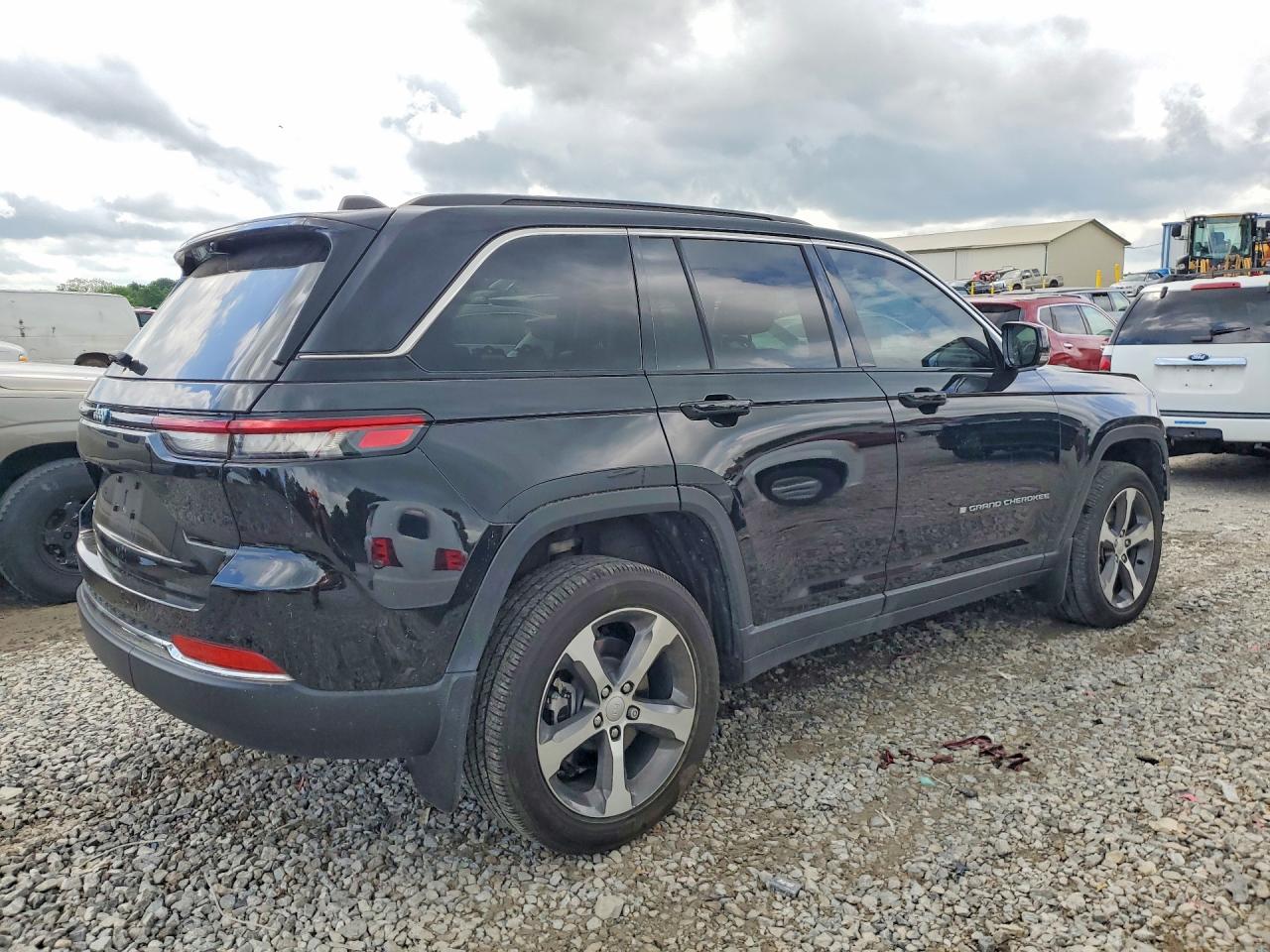 2024 JEEP GRAND CHEROKEE LIMITED 4XE — снимка 3