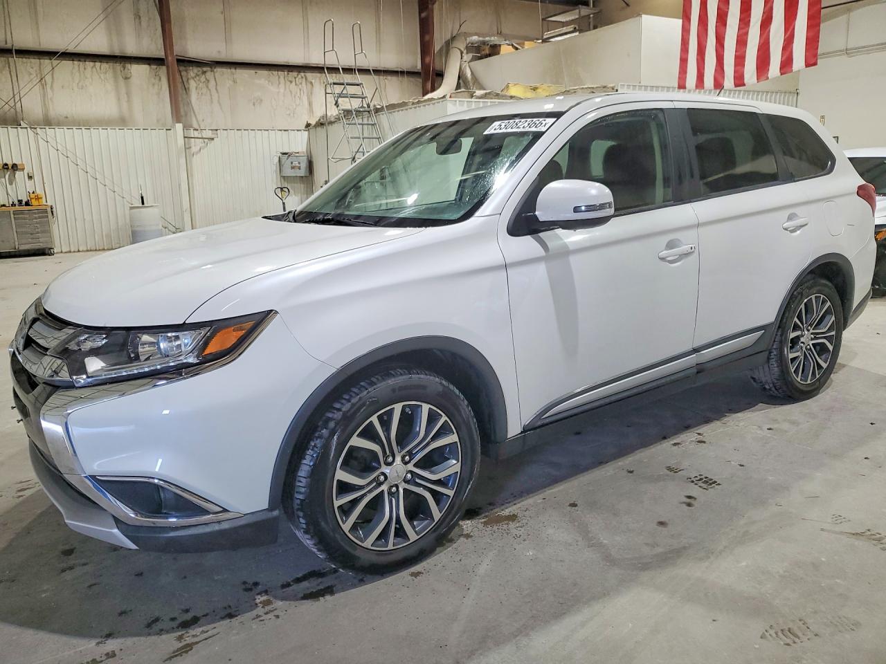 2016 MITSUBISHI OUTLANDER SE