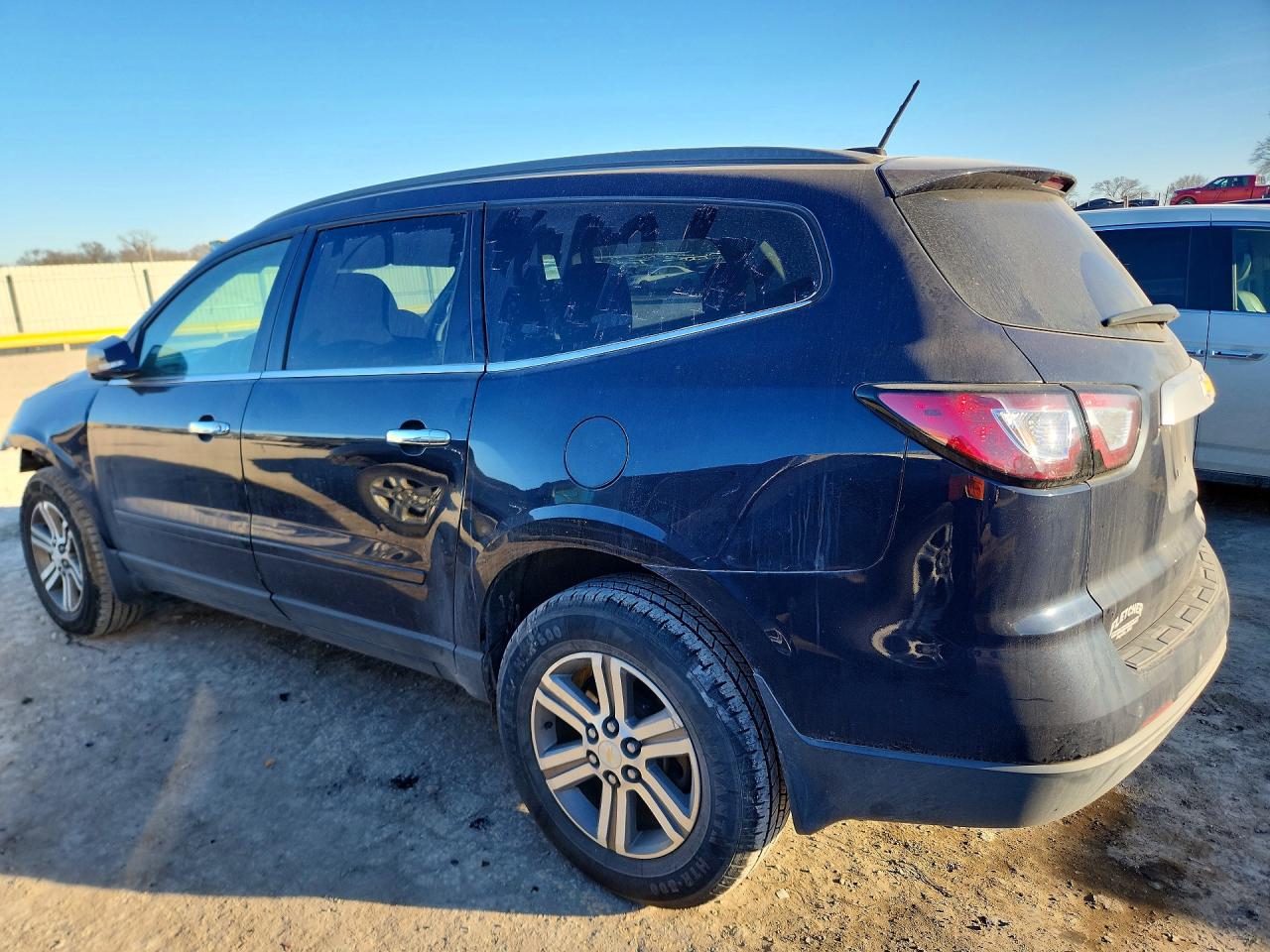 2016 CHEVROLET TRAVERSE LT — снимка 2