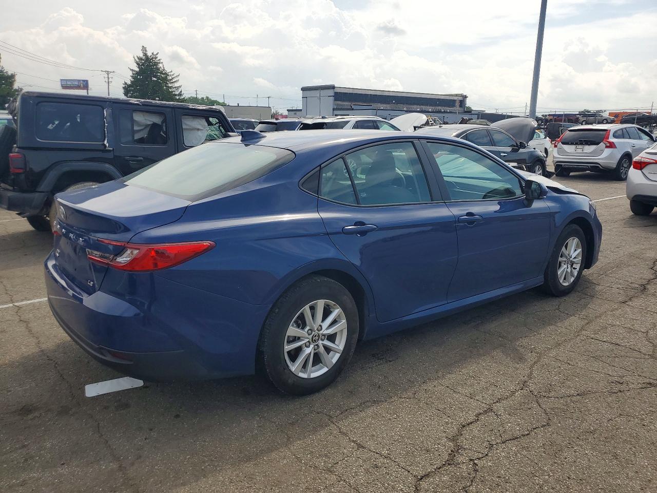 2025 TOYOTA CAMRY LE — снимка 3
