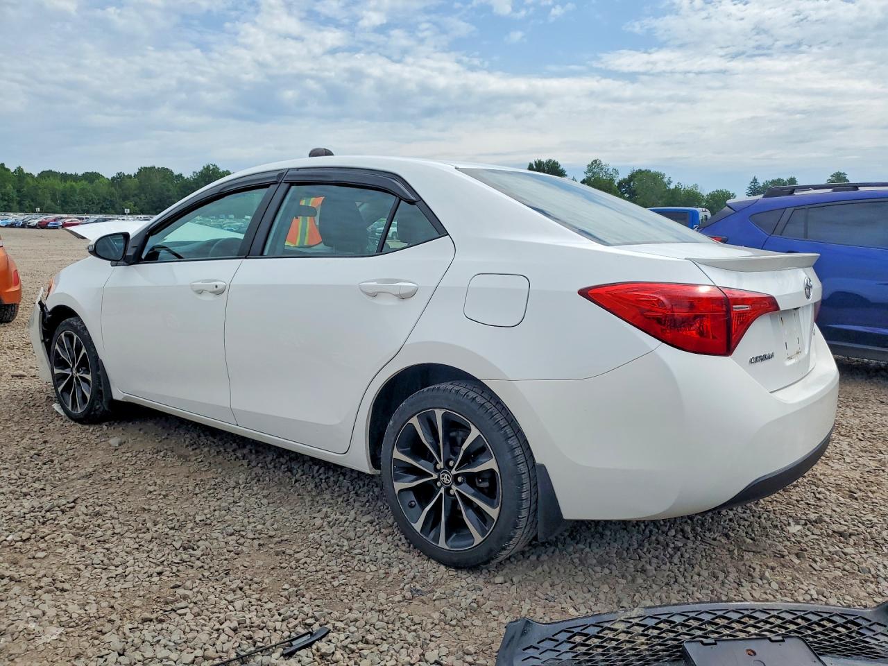 2018 TOYOTA COROLLA SE — снимка 2