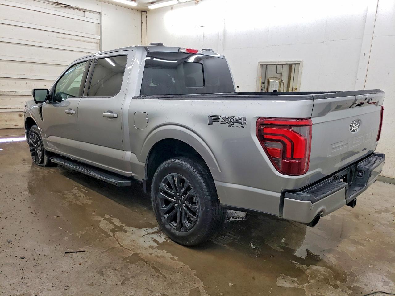 2025 FORD F150 LARIAT — снимка 2