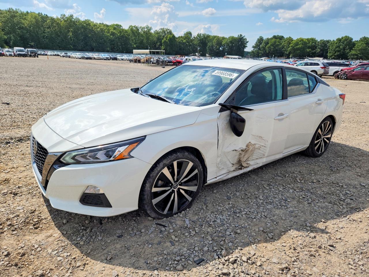 2019 NISSAN ALTIMA SR