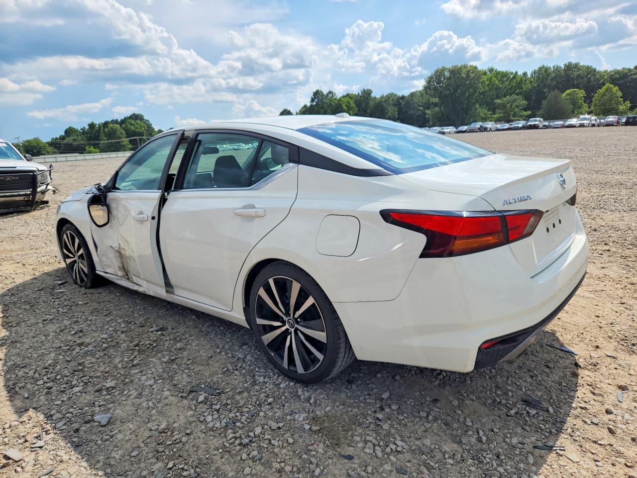 2019 NISSAN ALTIMA SR — снимка 2