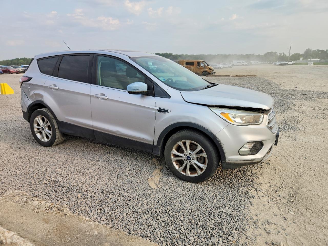 2017 FORD ESCAPE SE — снимка 4