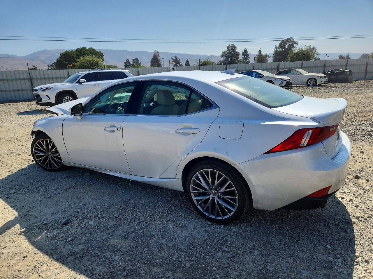 2015 LEXUS IS 250 — снимка 2